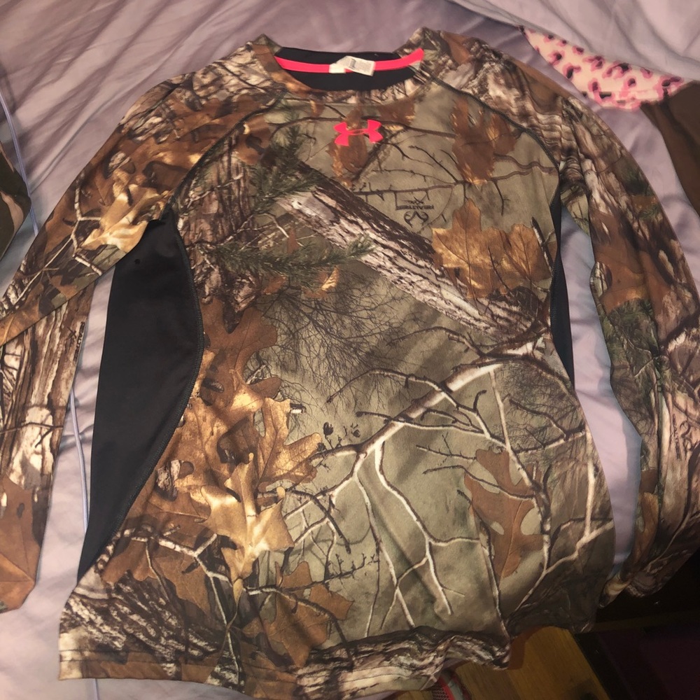Under armour women’s size M long sleeve camo